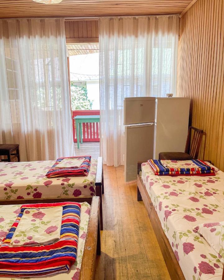Cottage Коттеджи С Балконом コブレチ エクステリア 写真