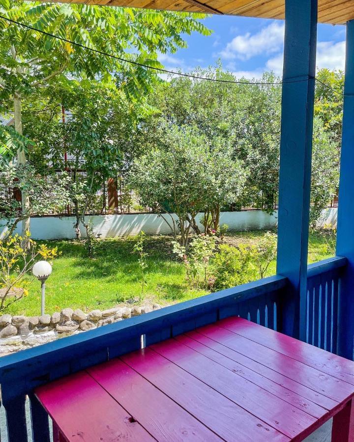 Cottage Коттеджи С Балконом コブレチ エクステリア 写真